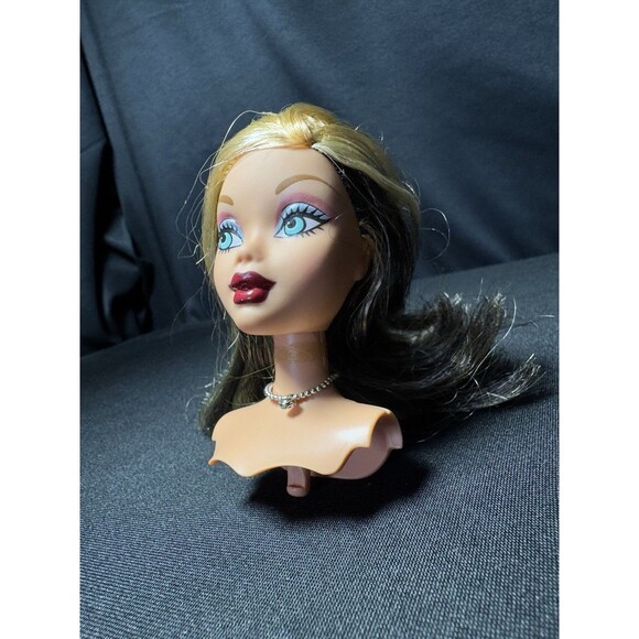 Barbie My Scene Swappin' Styles Kennedy Doll Blonde Black Highlight Streak Hair - Picture 4 of 7